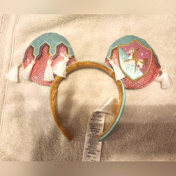 Disney's Official 50th Anniversary Ears (3 Available) - Picture 5 of 10